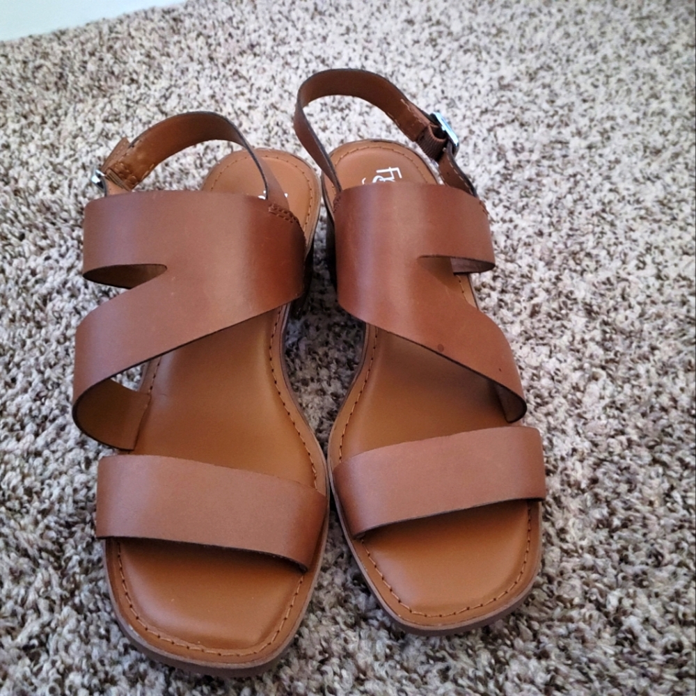 NWOT Franco Sarto Lilah sandal